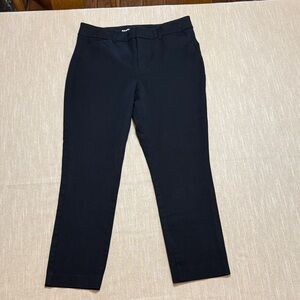 Old Navy Women's Black High Rise Pixie Skinny Pants